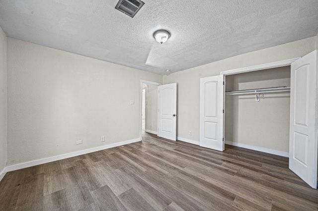 6911 Sherwood Drive, Houston, TX 77021