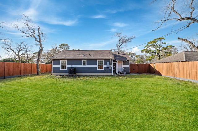 6911 Sherwood Drive, Houston, TX 77021