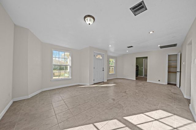 6911 Sherwood Drive, Houston, TX 77021