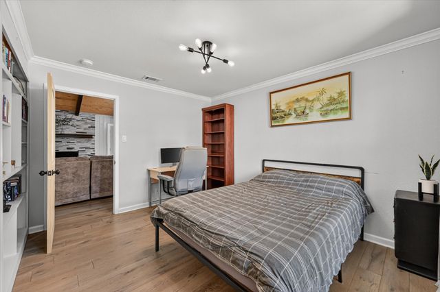 507 W South Street, Whitesboro, TX 76273