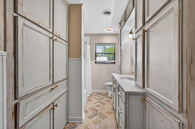 507 W South Street, Whitesboro, TX 76273
