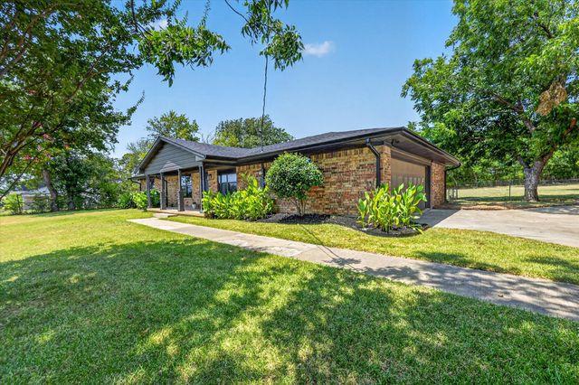 507 W South Street, Whitesboro, TX 76273