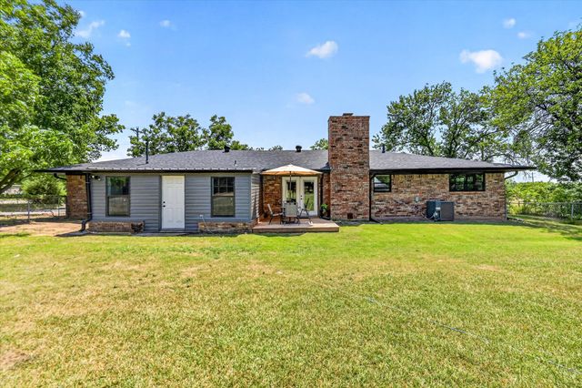507 W South Street, Whitesboro, TX 76273