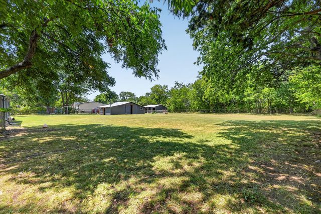 507 W South Street, Whitesboro, TX 76273