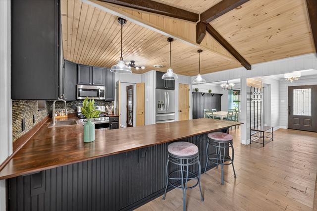 507 W South Street, Whitesboro, TX 76273