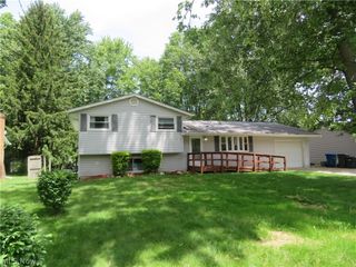 34042 Luanne Drive, North Ridgeville, OH 44039