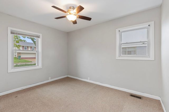 345 Hickory Avenue, Romeoville, IL 60446