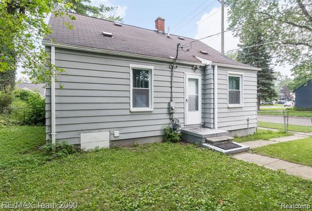24601 Stanford Street, Dearborn Heights, MI 48125