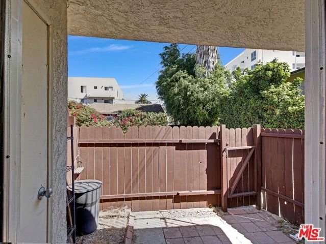 3754 Westwood Boulevard, Los Angeles, CA 90034