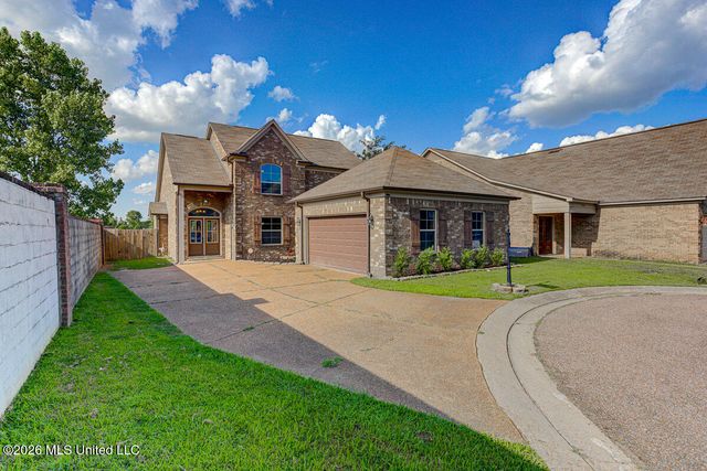 1436 N Arbor Lake Drive, Horn Lake, MS 38637