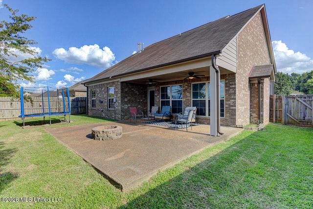 1436 N Arbor Lake Drive, Horn Lake, MS 38637