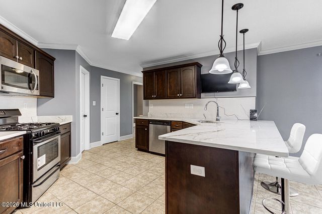 1436 N Arbor Lake Drive, Horn Lake, MS 38637