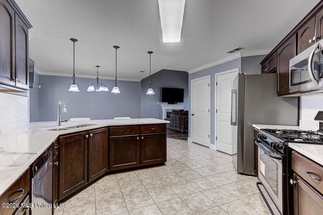 1436 N Arbor Lake Drive, Horn Lake, MS 38637