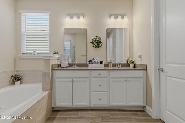 75225 WHITE RABBIT Avenue, Yulee, FL 32097
