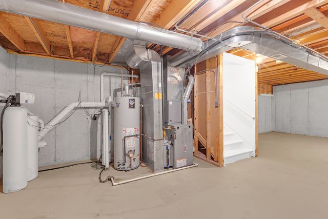 25880 W Brooks Farm Road, Round Lake, IL 60073