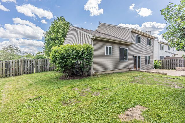 25880 W Brooks Farm Road, Round Lake, IL 60073