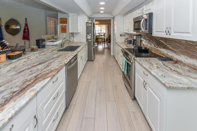 2801 SE Farley Road, Port St Lucie, FL 34952