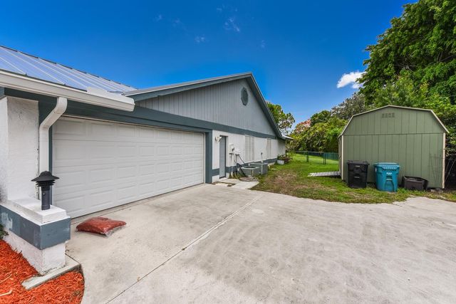 2801 SE Farley Road, Port St Lucie, FL 34952