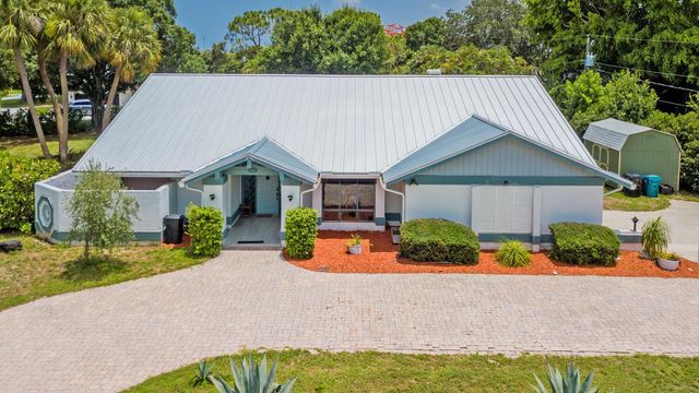2801 SE Farley Road, Port St Lucie, FL 34952