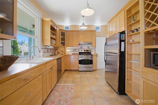 3112 N 20th Street, Tacoma, WA 98406