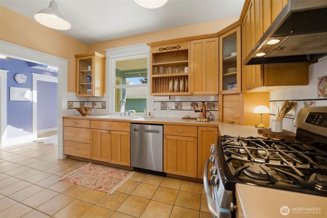 3112 N 20th Street, Tacoma, WA 98406