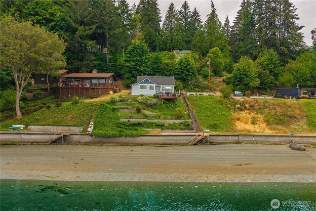 4815 Sunrise Beach Road NW, Olympia, WA 98502