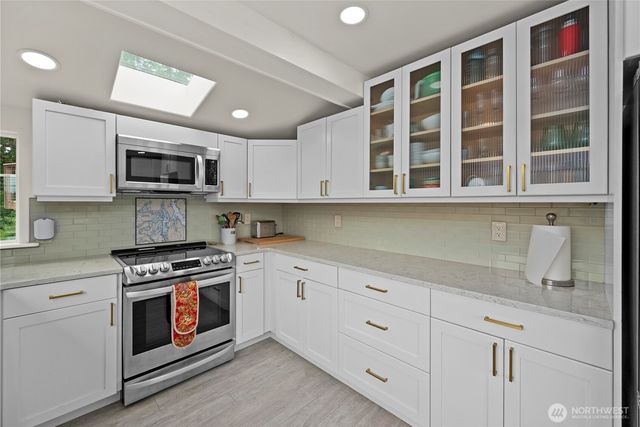 4815 Sunrise Beach Road NW, Olympia, WA 98502