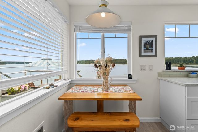 4815 Sunrise Beach Road NW, Olympia, WA 98502
