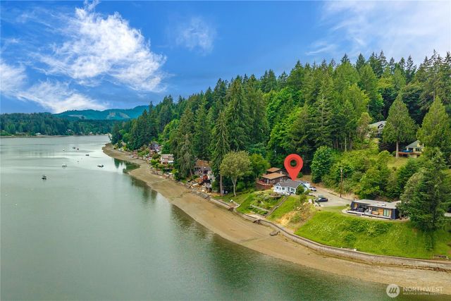 4815 Sunrise Beach Road NW, Olympia, WA 98502