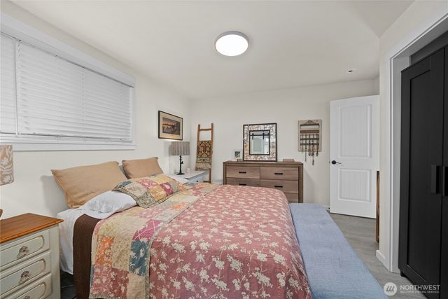 4815 Sunrise Beach Road NW, Olympia, WA 98502