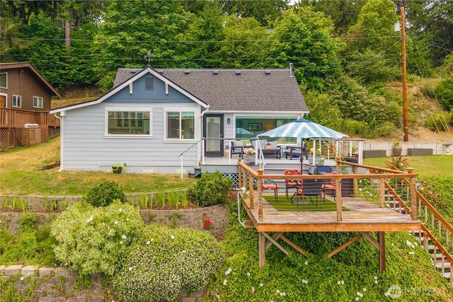 4815 Sunrise Beach Road NW, Olympia, WA 98502