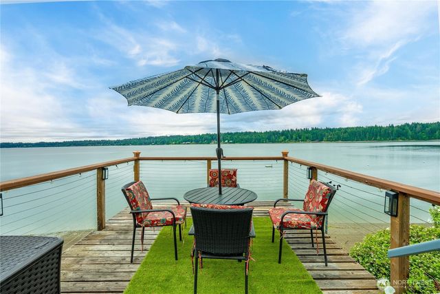 4815 Sunrise Beach Road NW, Olympia, WA 98502