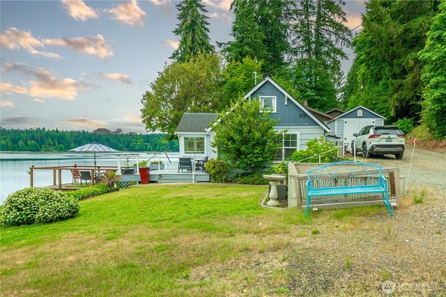 4815 Sunrise Beach Road NW, Olympia, WA 98502