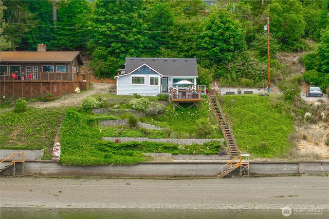 4815 Sunrise Beach Road NW, Olympia, WA 98502