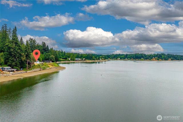 4815 Sunrise Beach Road NW, Olympia, WA 98502