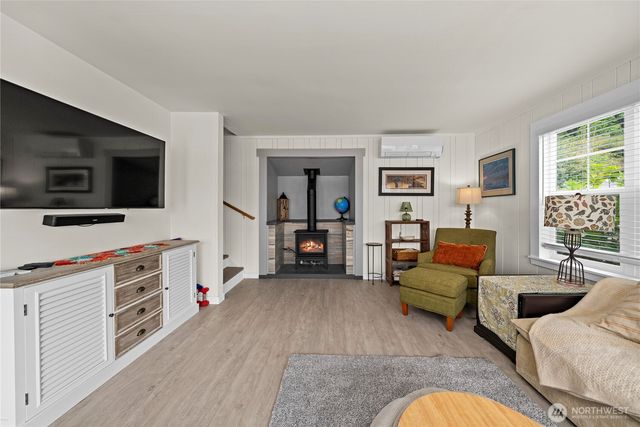 4815 Sunrise Beach Road NW, Olympia, WA 98502
