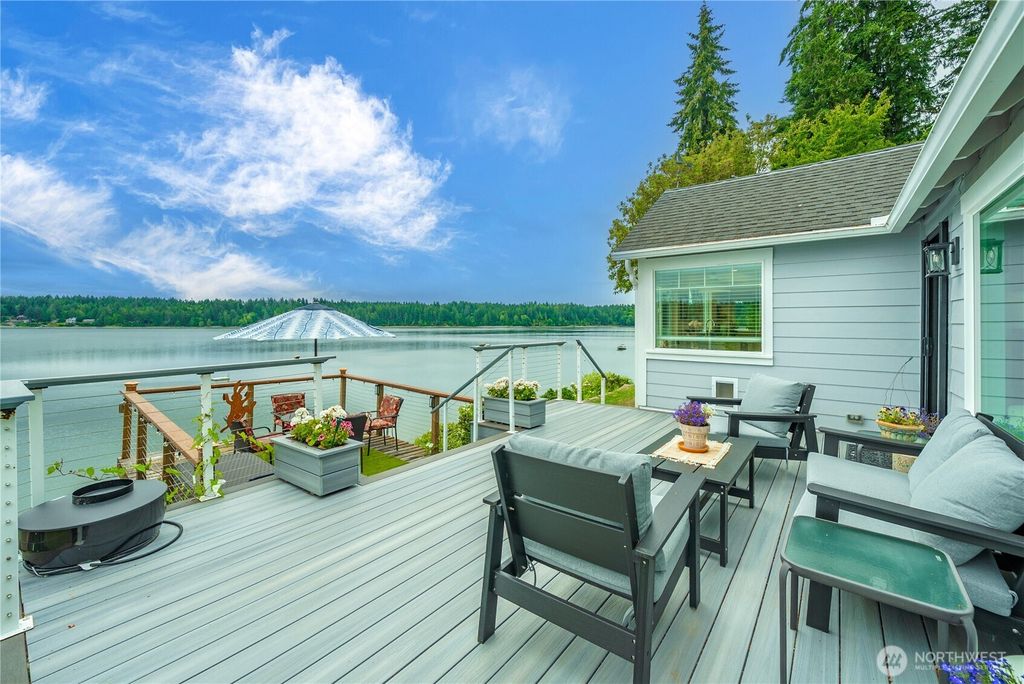 4815 Sunrise Beach Road NW, Olympia, WA 98502