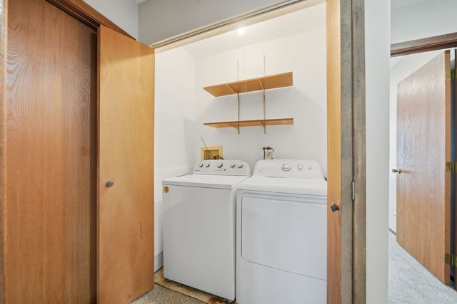 2634 Oakshire Court, Aurora, IL 60502