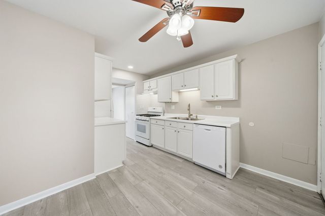 2634 Oakshire Court, Aurora, IL 60502