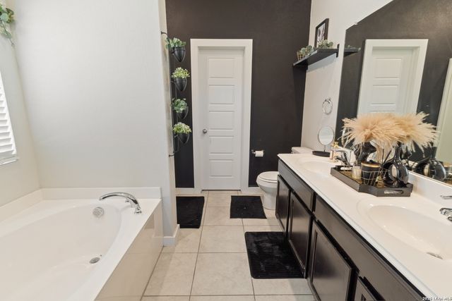 6918 Shiraz Way, Converse, TX 78109