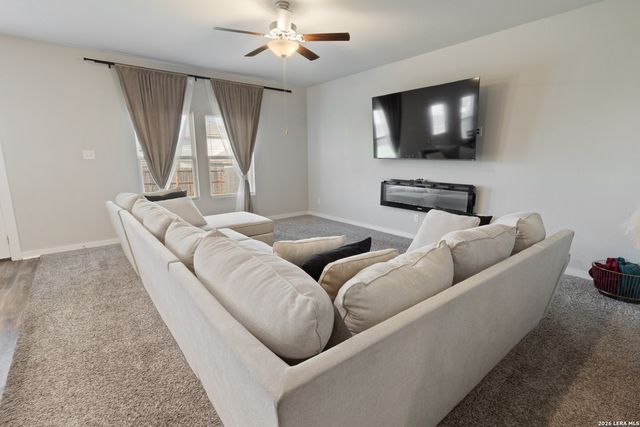 6918 Shiraz Way, Converse, TX 78109