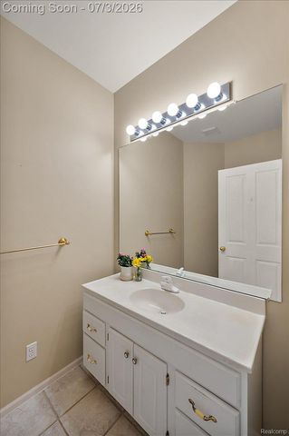 376 Bracken Court, Troy, MI 48098