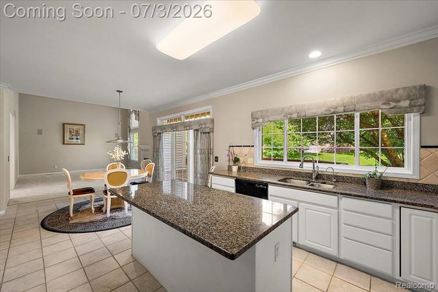 376 Bracken Court, Troy, MI 48098