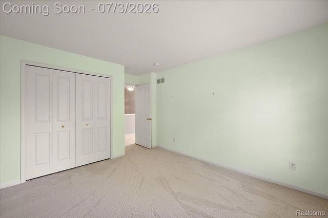 376 Bracken Court, Troy, MI 48098