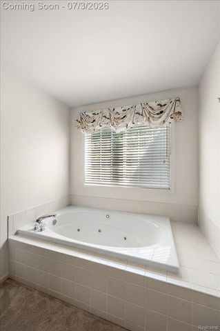 376 Bracken Court, Troy, MI 48098