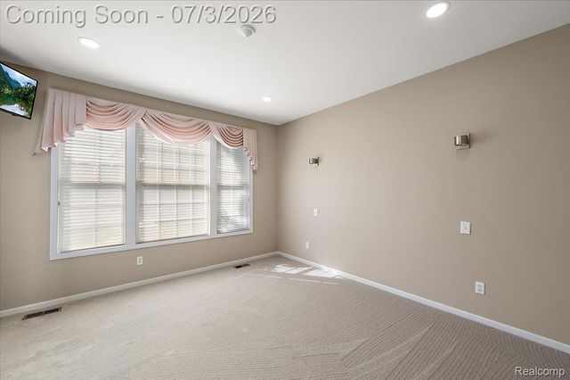 376 Bracken Court, Troy, MI 48098