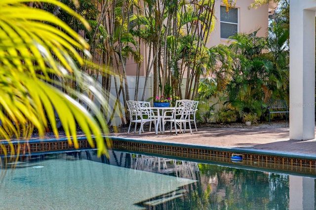 5900 BAYVIEW CIRCLE S, Gulfport, FL 33707