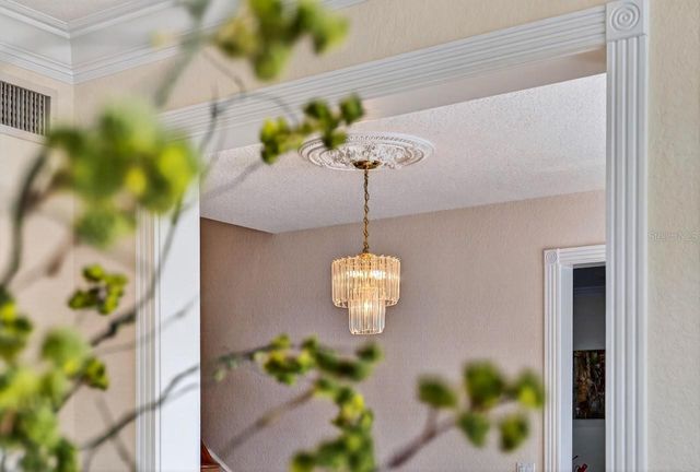 5900 BAYVIEW CIRCLE S, Gulfport, FL 33707