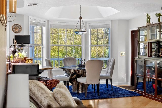 5900 BAYVIEW CIRCLE S, Gulfport, FL 33707