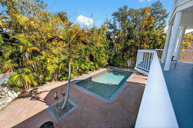 5900 BAYVIEW CIRCLE S, Gulfport, FL 33707